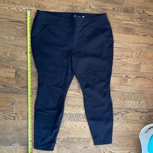 Carhartt 
WOMEN'S FORCE FITTED MIDWEIGHT UTILITY LEGGING 2X